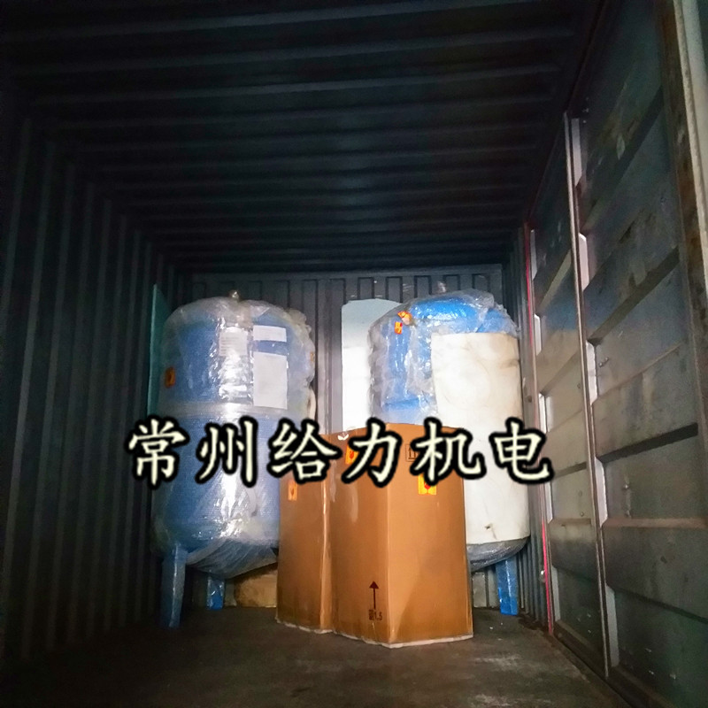 上?？蛻纛A(yù)定的膨脹水箱發(fā)貨啦！