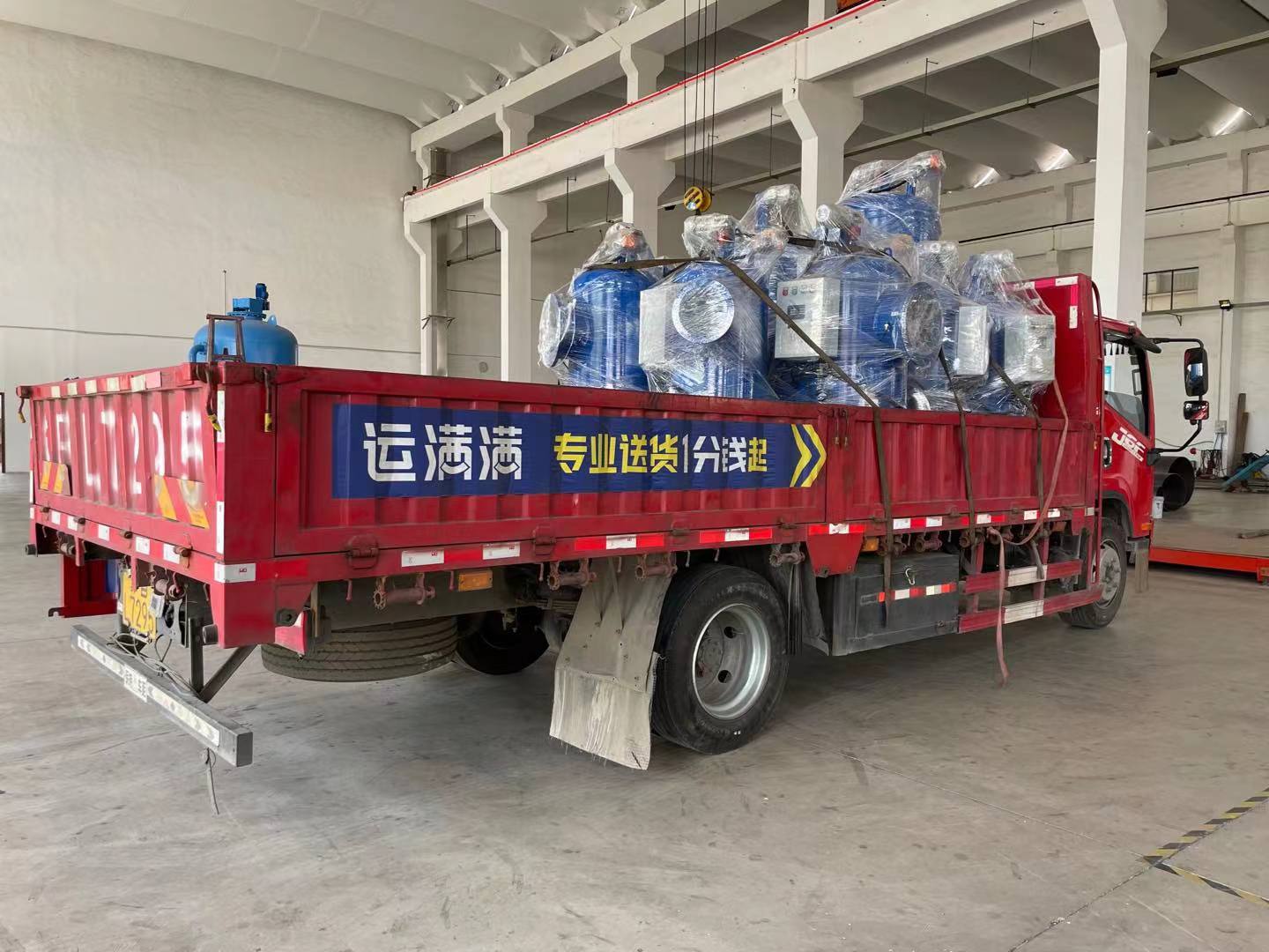 北京整車發(fā)貨十臺(tái)高配置全程水處理器！