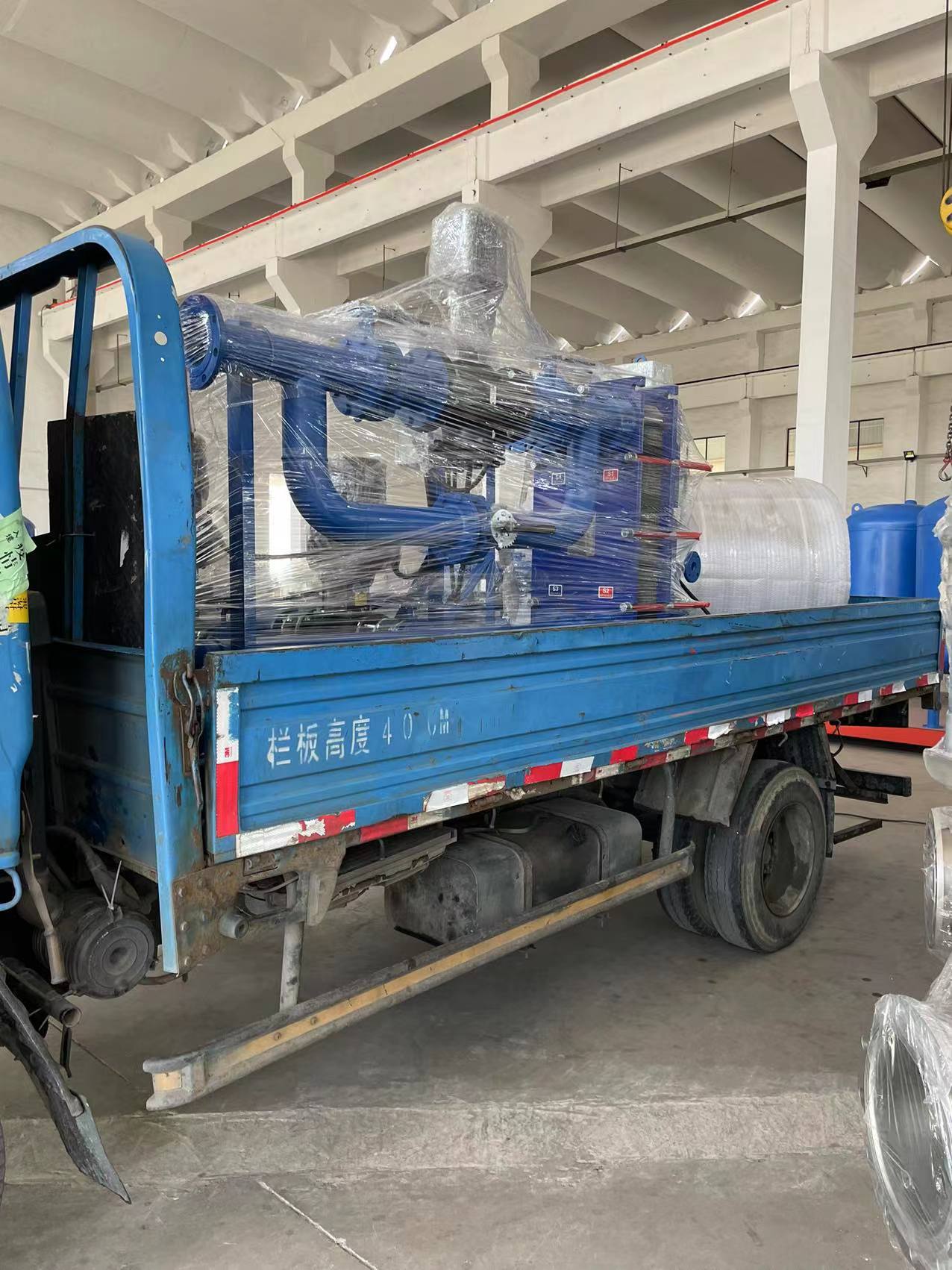 江蘇蘇州專車直達(dá)板式換熱機(jī)組和定壓補(bǔ)水機(jī)組各一套