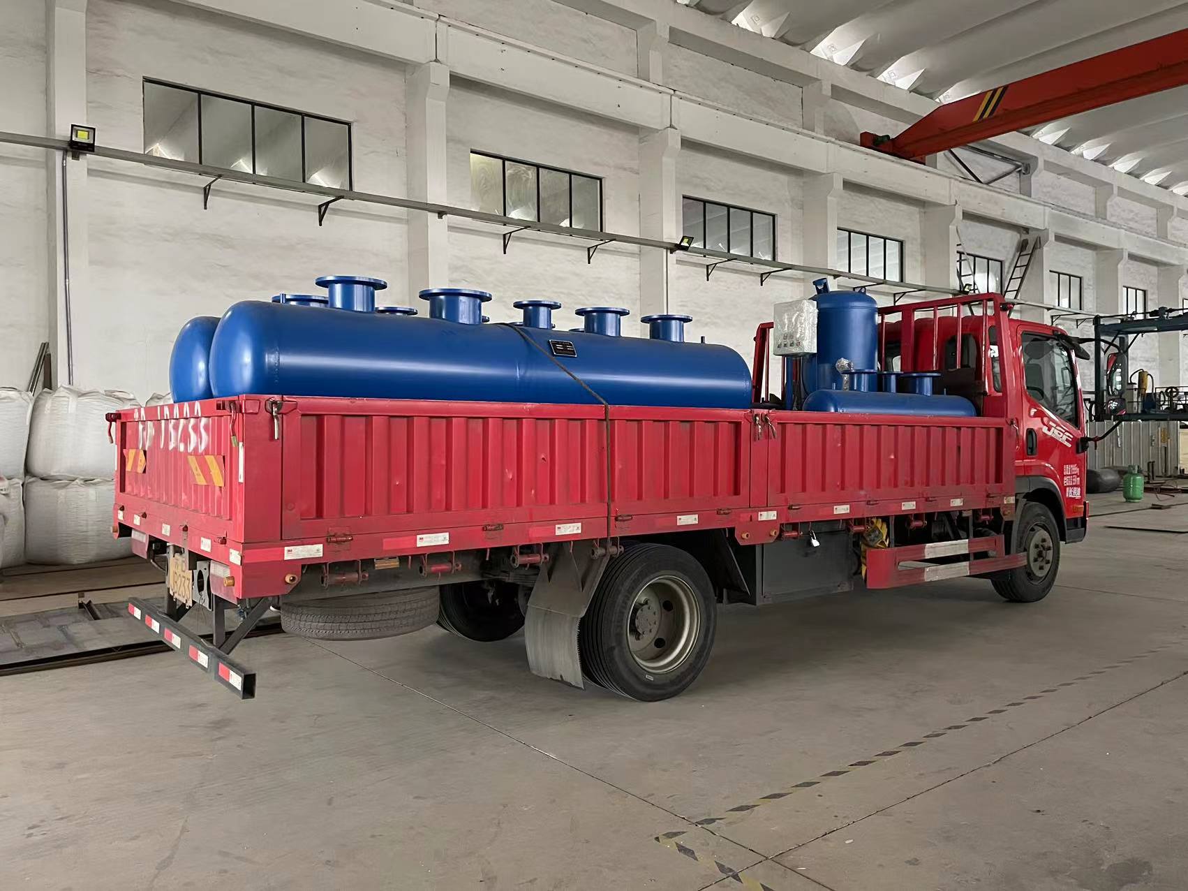 江蘇常州專車直達(dá)分集水器4臺(tái)，定壓補(bǔ)水機(jī)組1套
