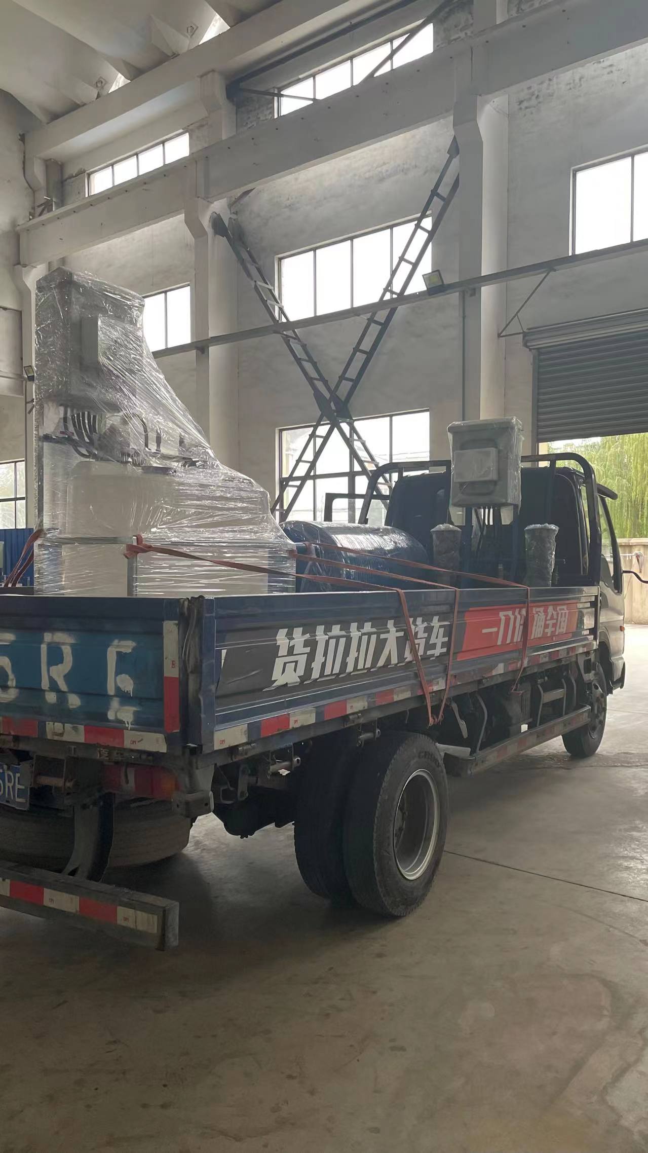 浙江東陽(yáng)專車直達(dá)定壓補(bǔ)水機(jī)組和全自動(dòng)加藥裝置各一套